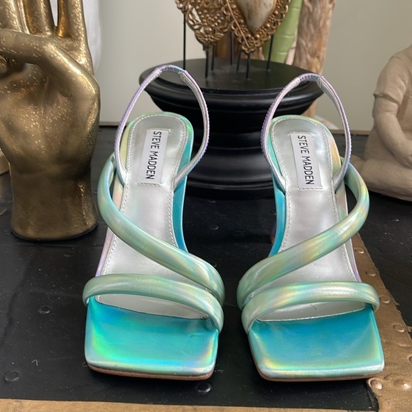 Steve Madden sandal/heel - Picture 2 of 2